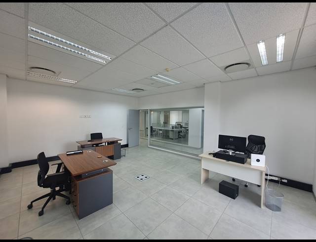 279M² OFFICE TO LET IN SANDHURST